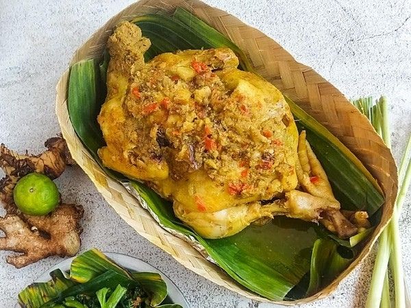 Eksplorasi Kuliner Khas Bali: Ayam Betutu dan Proses Pembuatannya