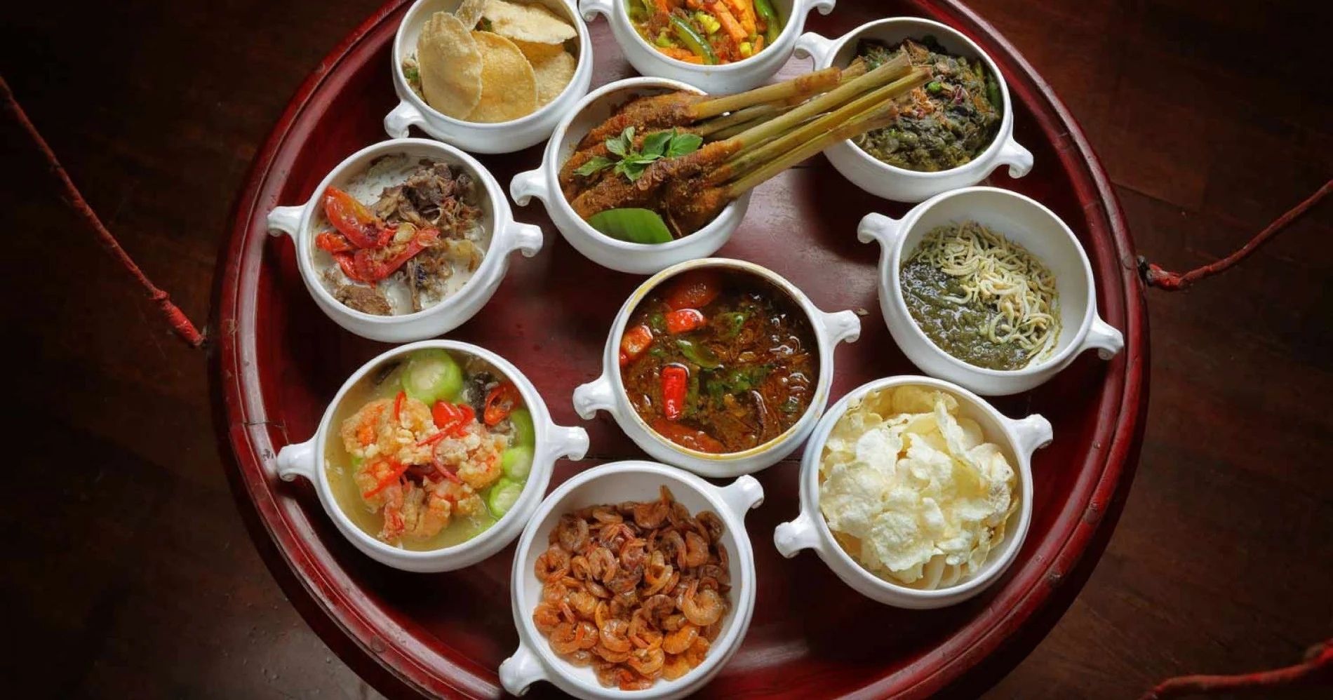 Menikmati Lezatnya Rijsttafel dari Indonesia: Sejarah dan Proses Penyajian
